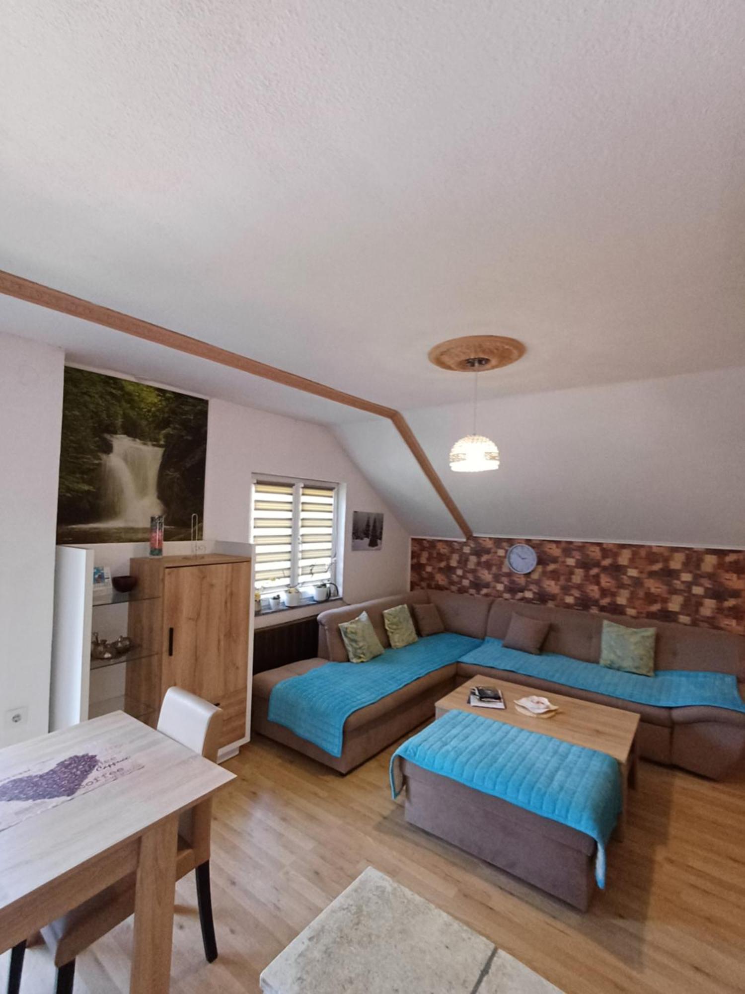 Apartman Denis Una Luzine ภายนอก รูปภาพ